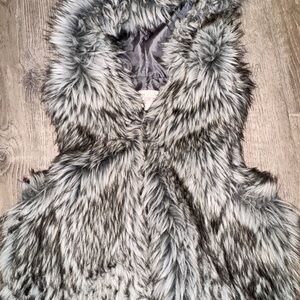 Loft Women's Faux Fur Vest - Gray